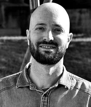 Portrait de Cyril Gouinguené, musicothérapeute